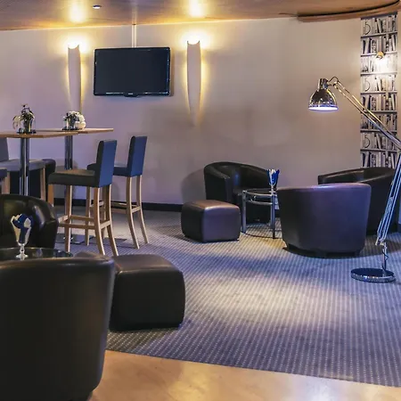 Mercure Centre De Congres Отель Анже