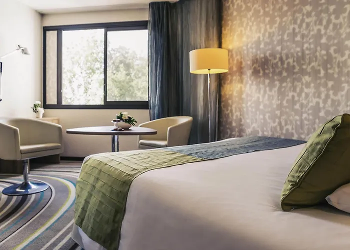 Отель Mercure Centre De Congres 4*